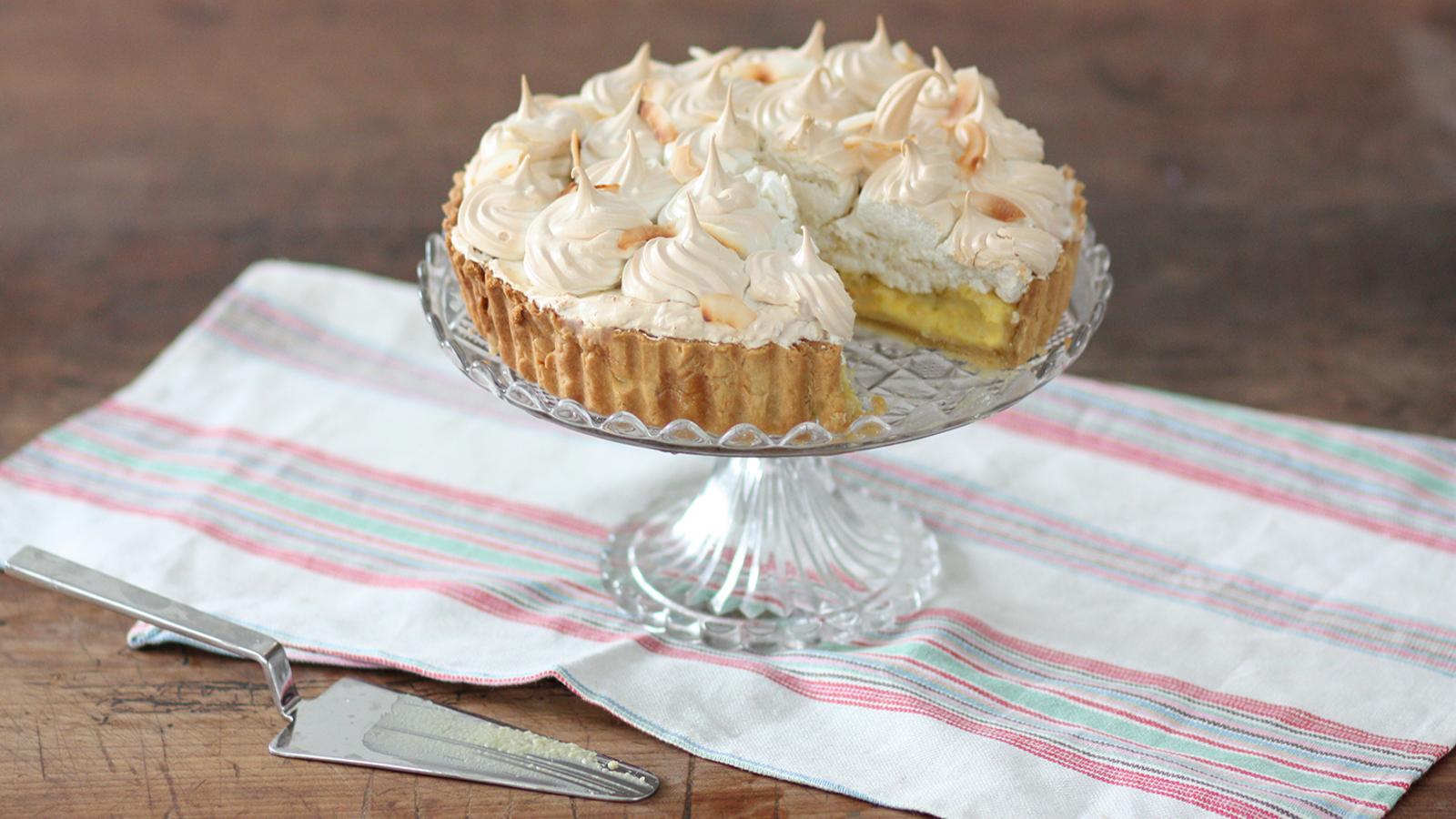 Lime and coconut meringue pie