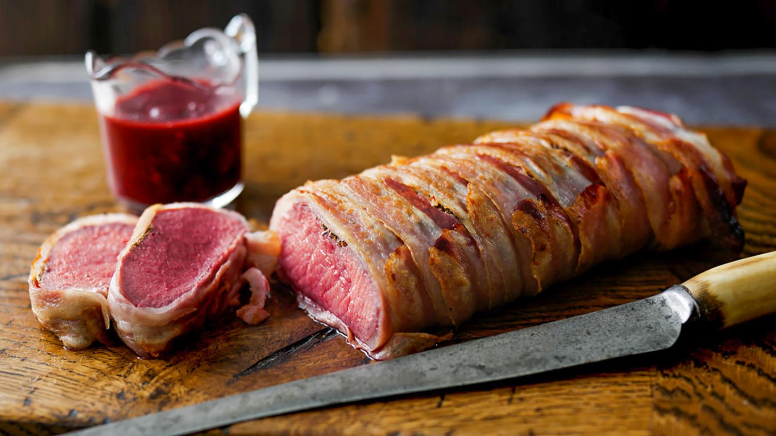 Loin of venison in a sloe gin and blackberry glaze