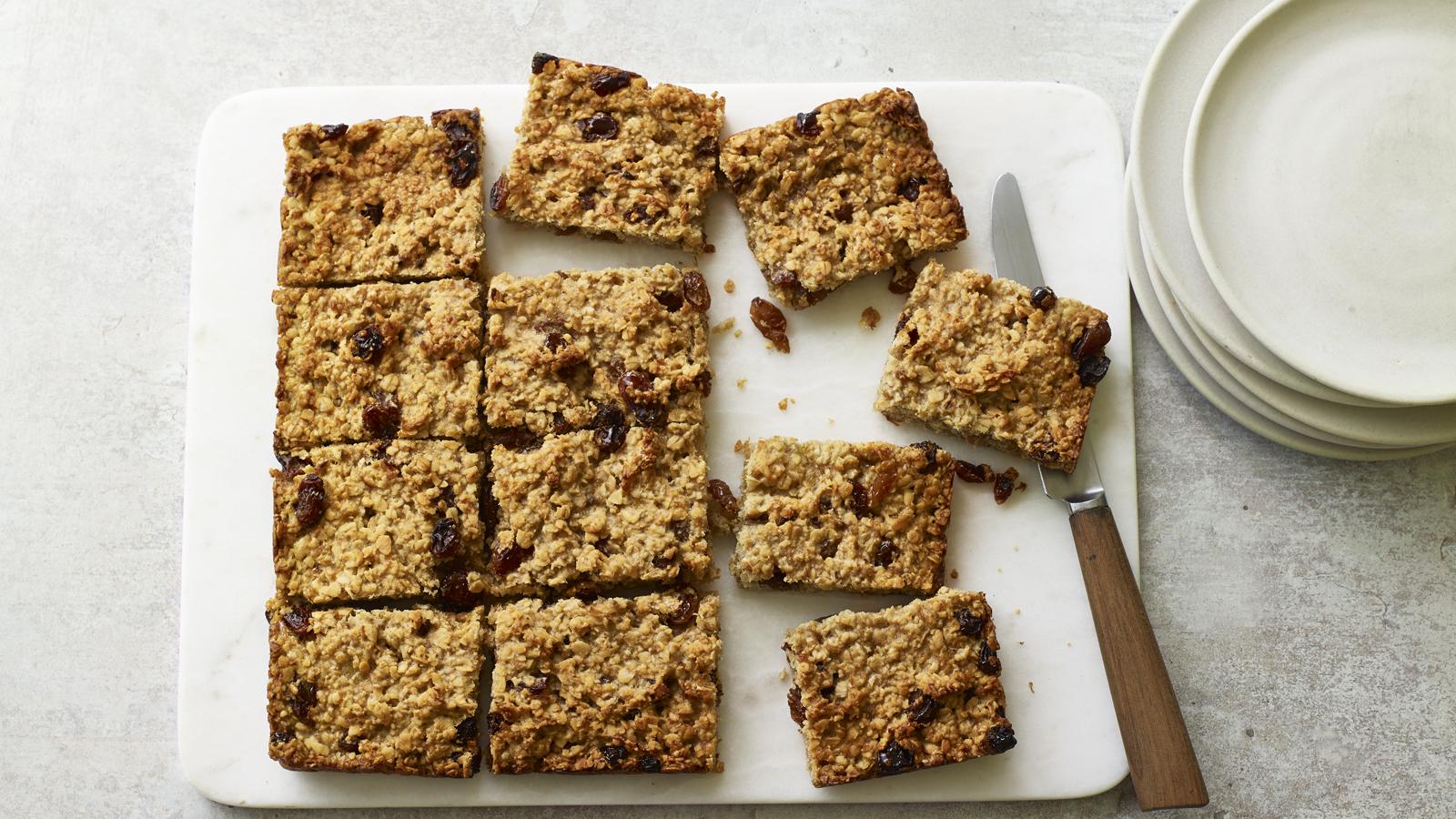 Low-FODMAP banana flapjacks