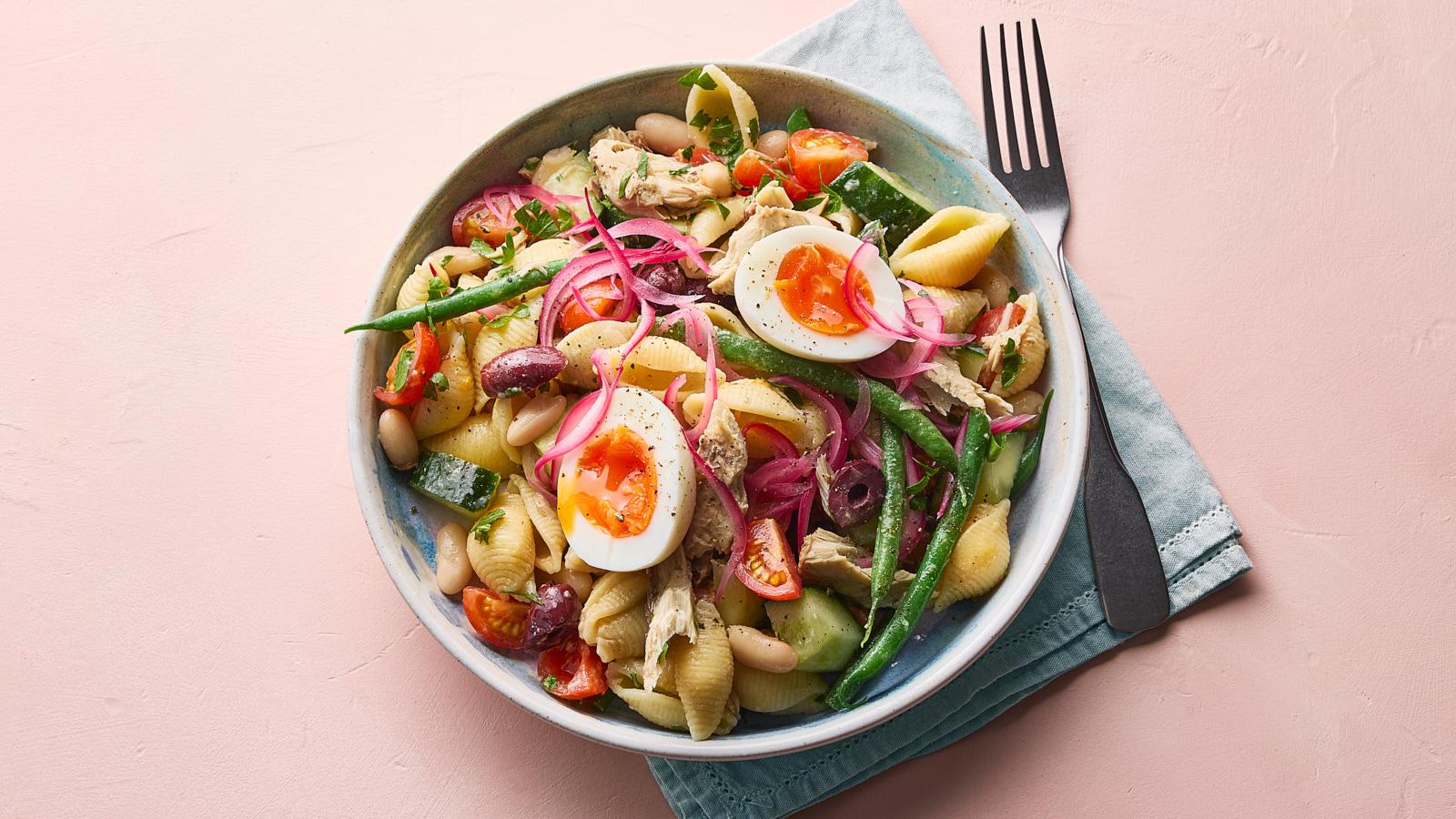 Mackerel pasta salad Niçoise-style