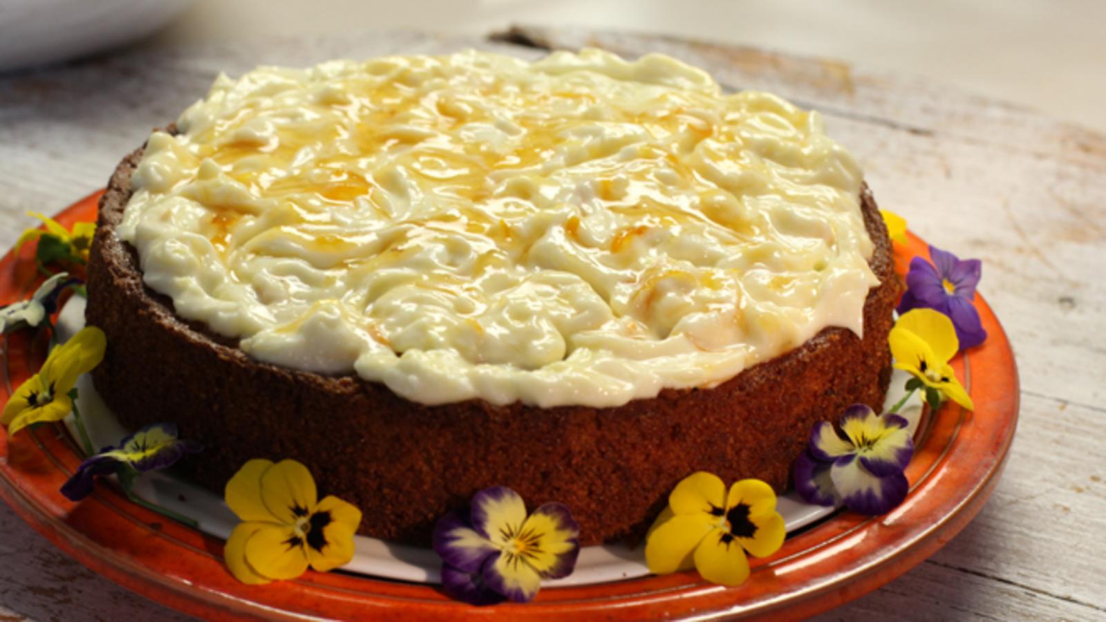 Marmalade and almond cake