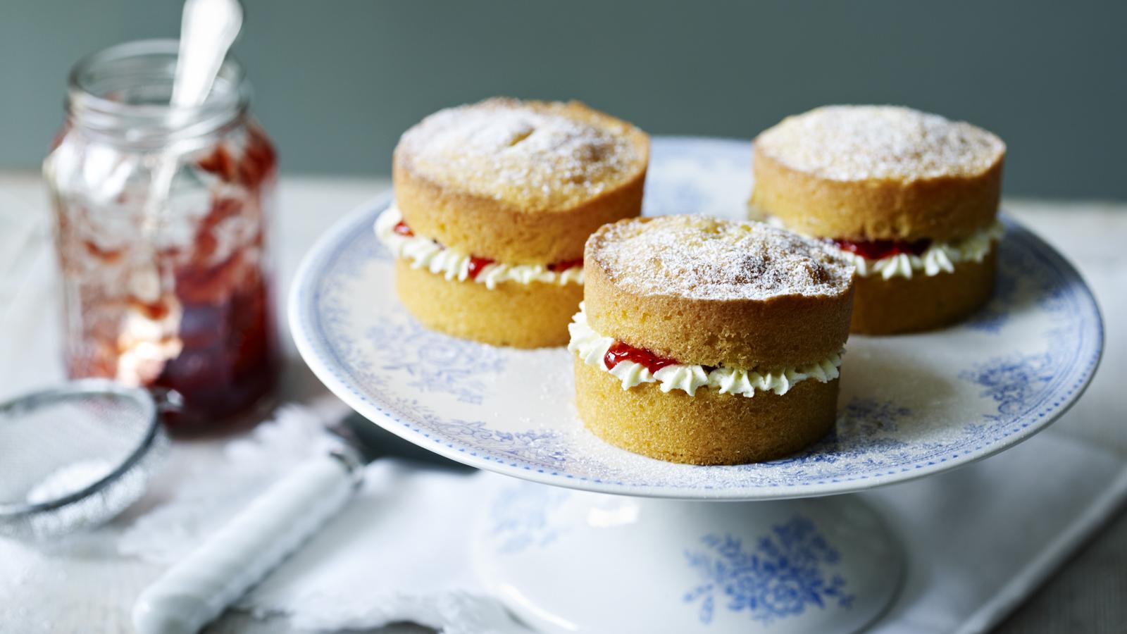 Mini Victoria sponge cakes