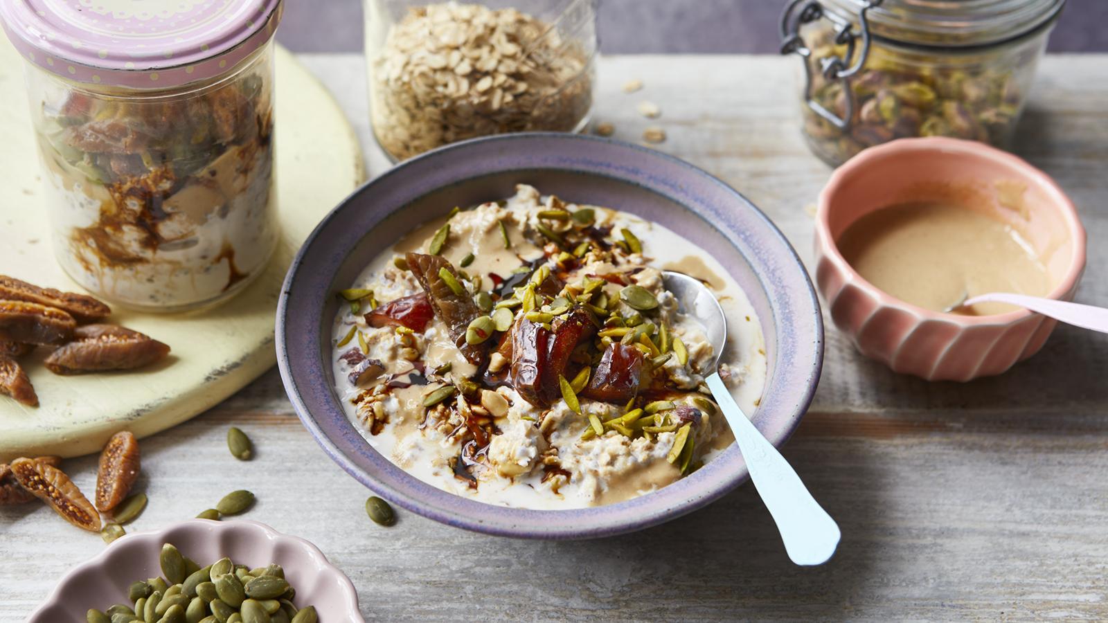 Figgy nut and date oats  