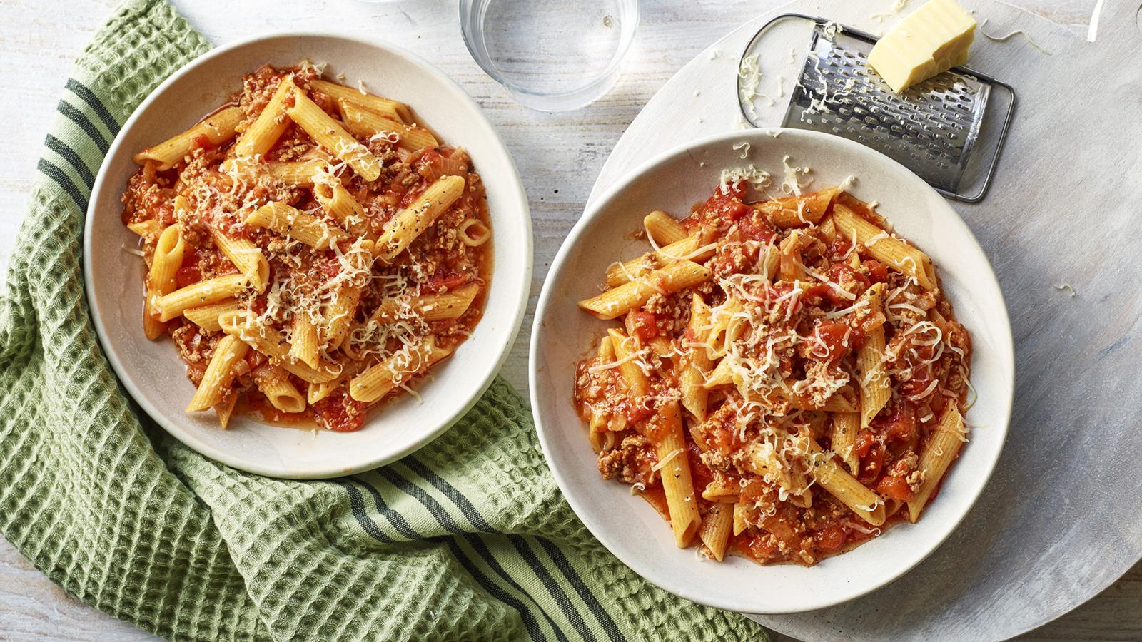 One-pan turkey bolognese