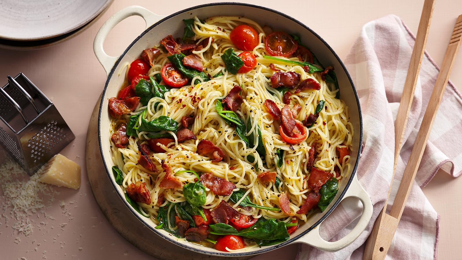 One-pot bacon, spinach and tomato pasta