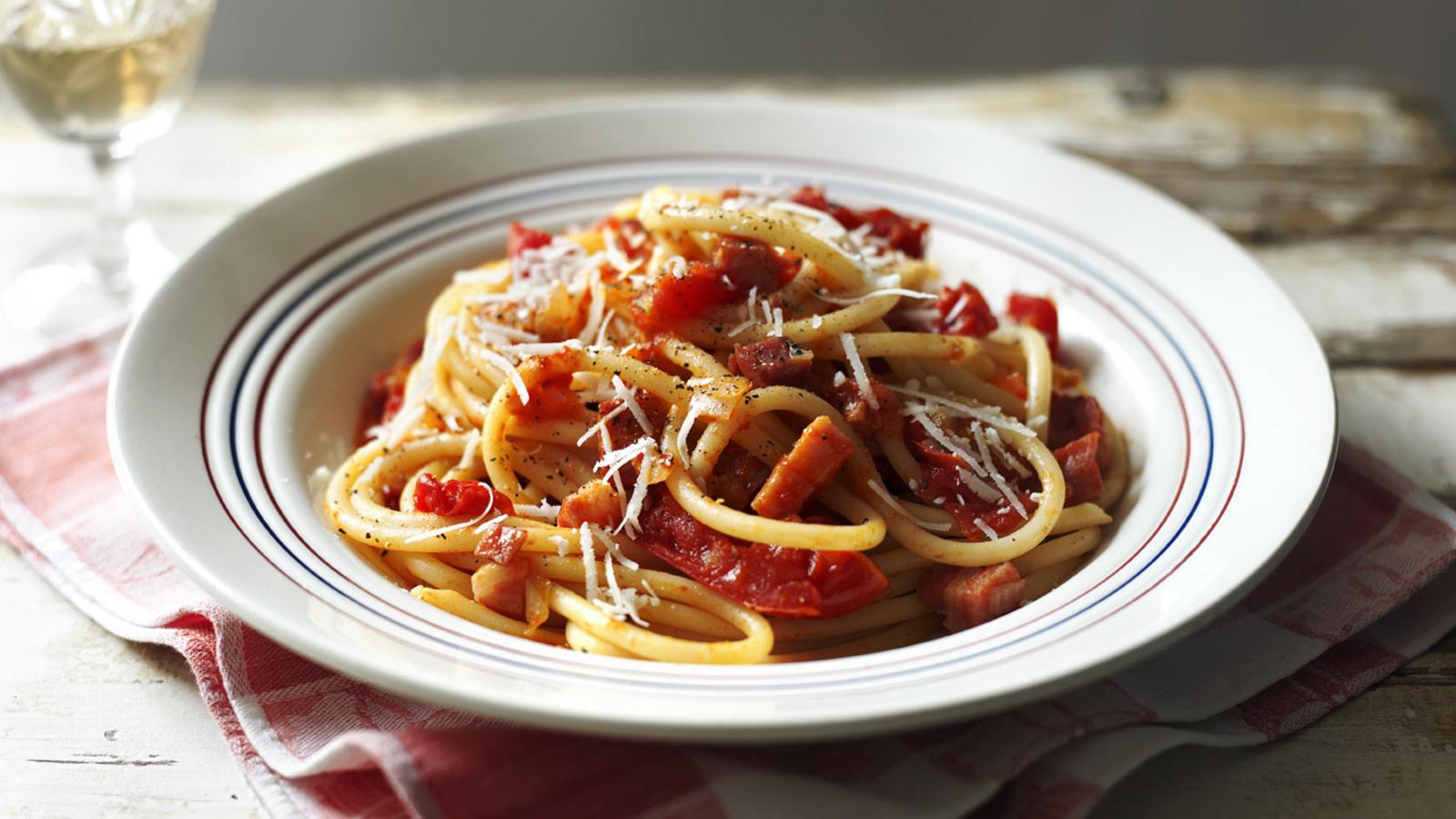 Pasta With Chilli Bacon And Tomato Sauce Recipe Bbc Food 8811