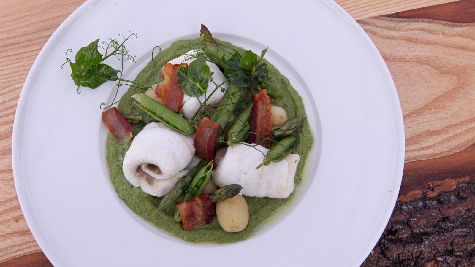 Plaice with pea purée, bacon, new potatoes and asparagus