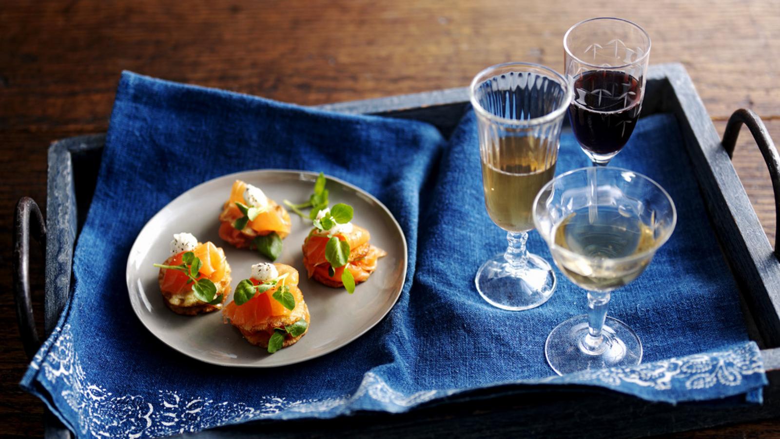 Potato wafers with smoked salmon, watercress and horseradish cream