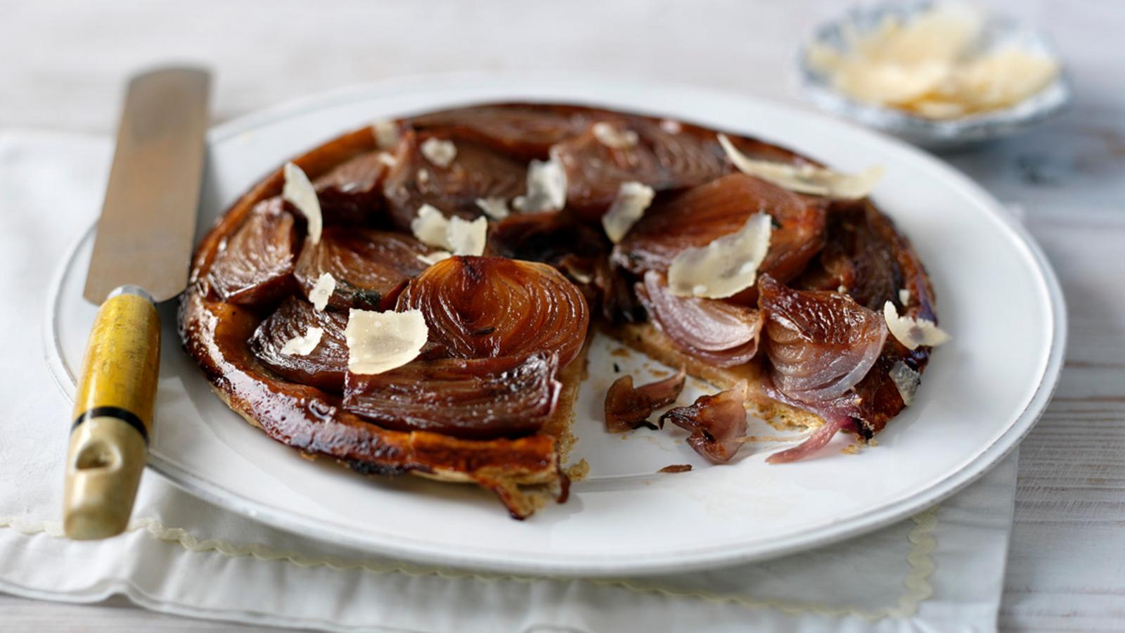 Red onion tarte tatin