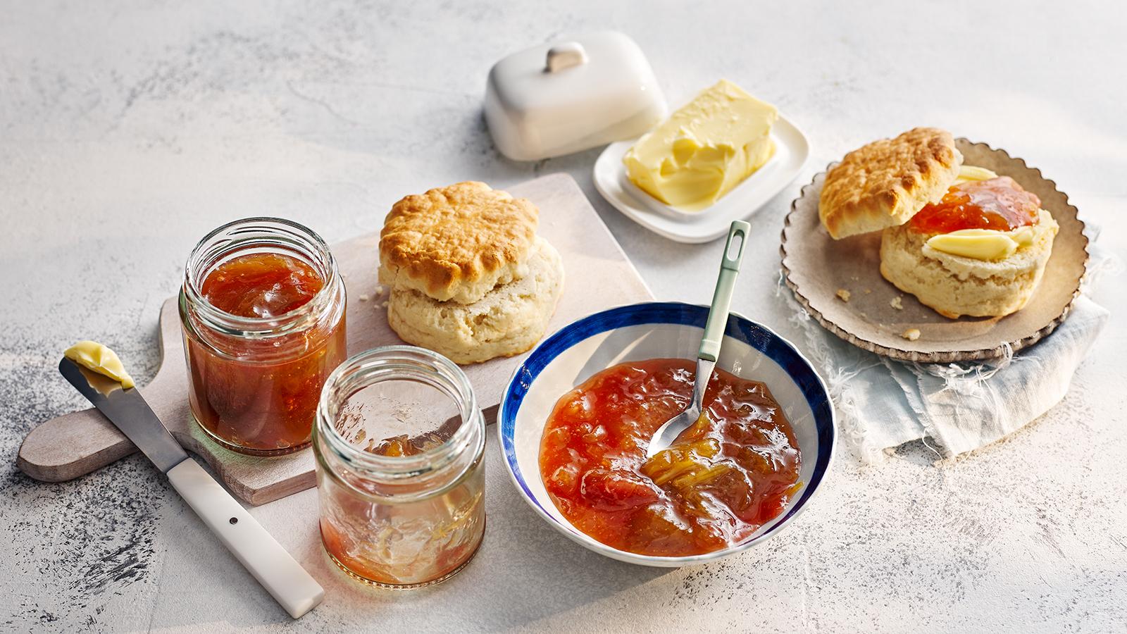 Rhubarb and ginger jam 