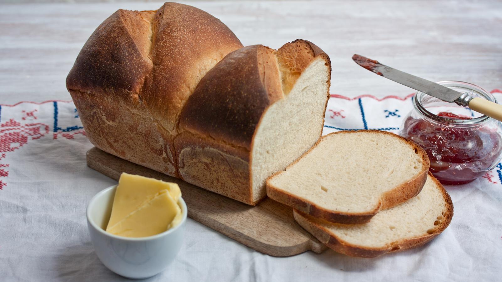 Sandwich bread loaf recipe - BBC Food