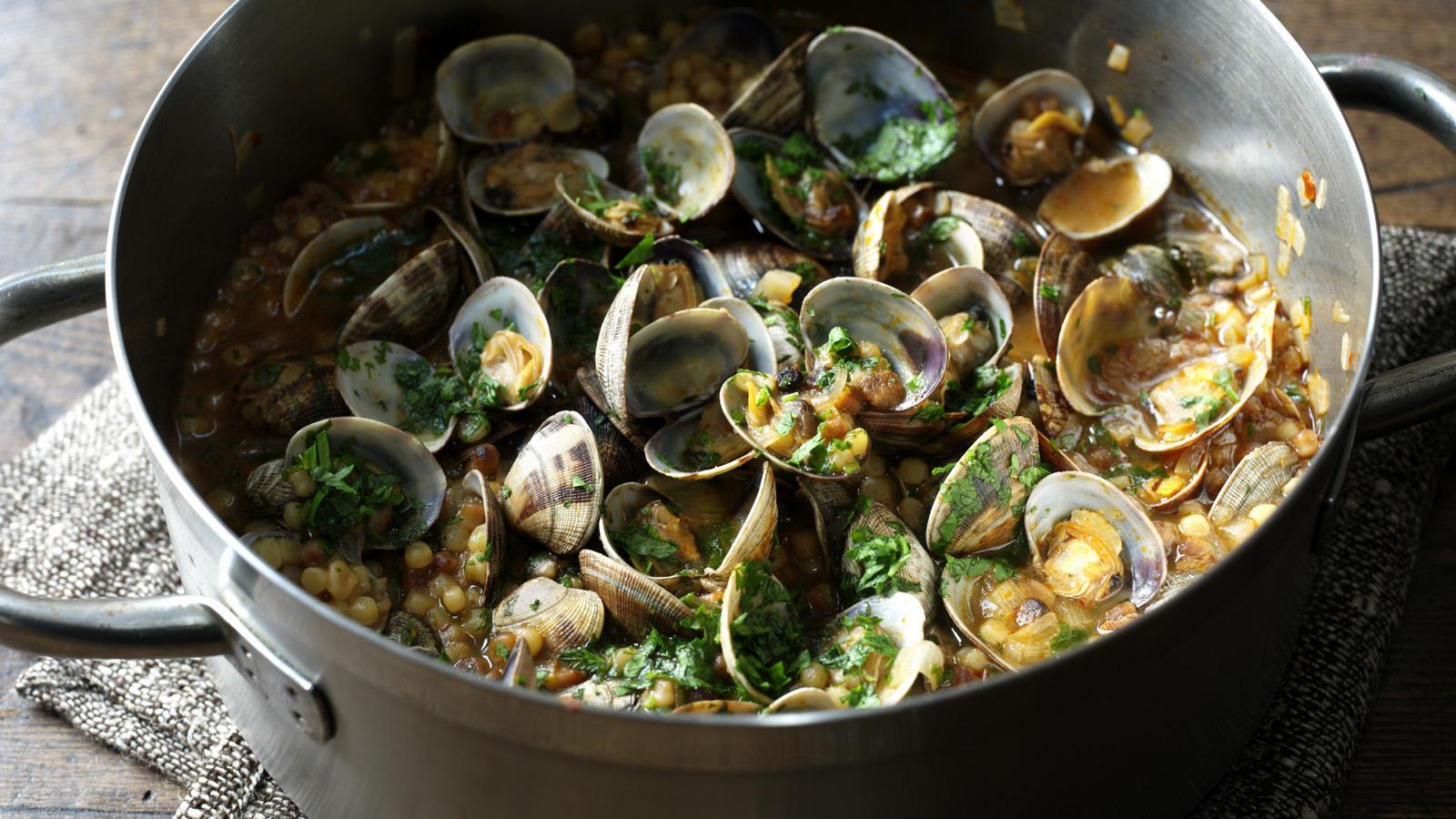 Sardinian couscous with clams-image