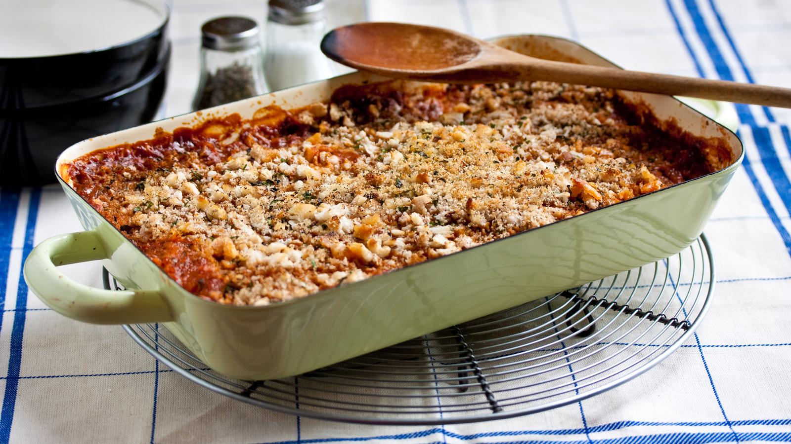 Кассероль рецепт. Sausage Casserole. Casserole перевод. Tin of sausages.