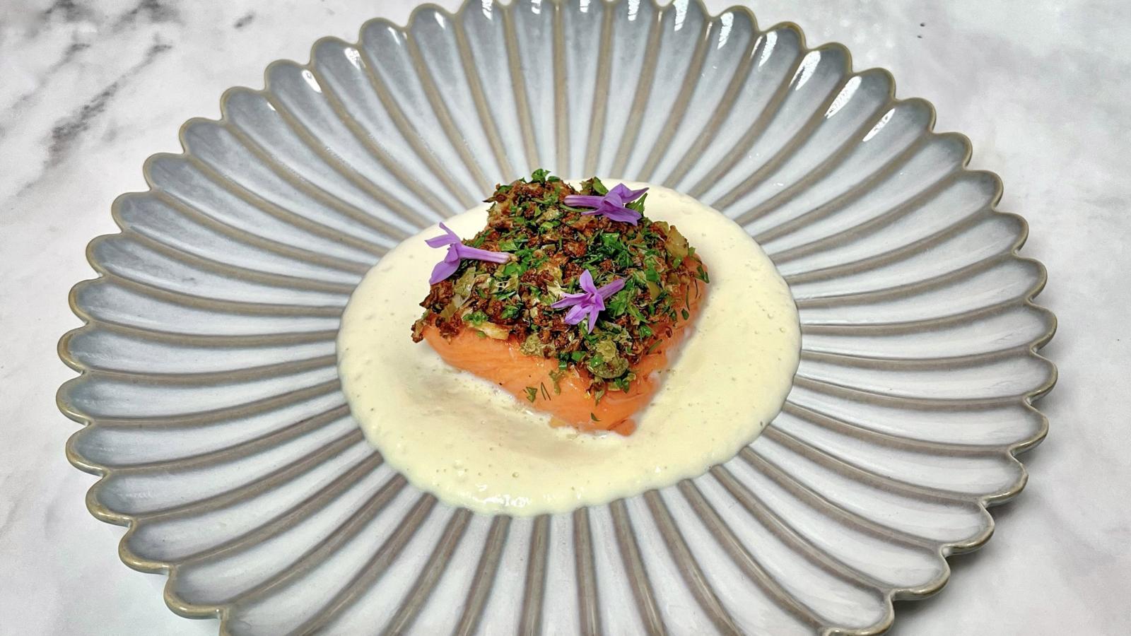 Sea trout with cauliflower sauce