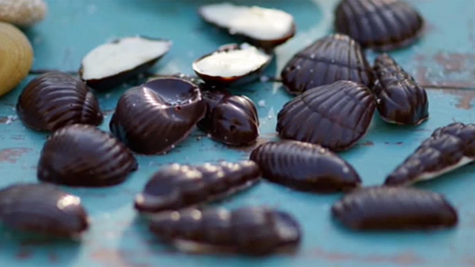 How to make caramel BBC Food