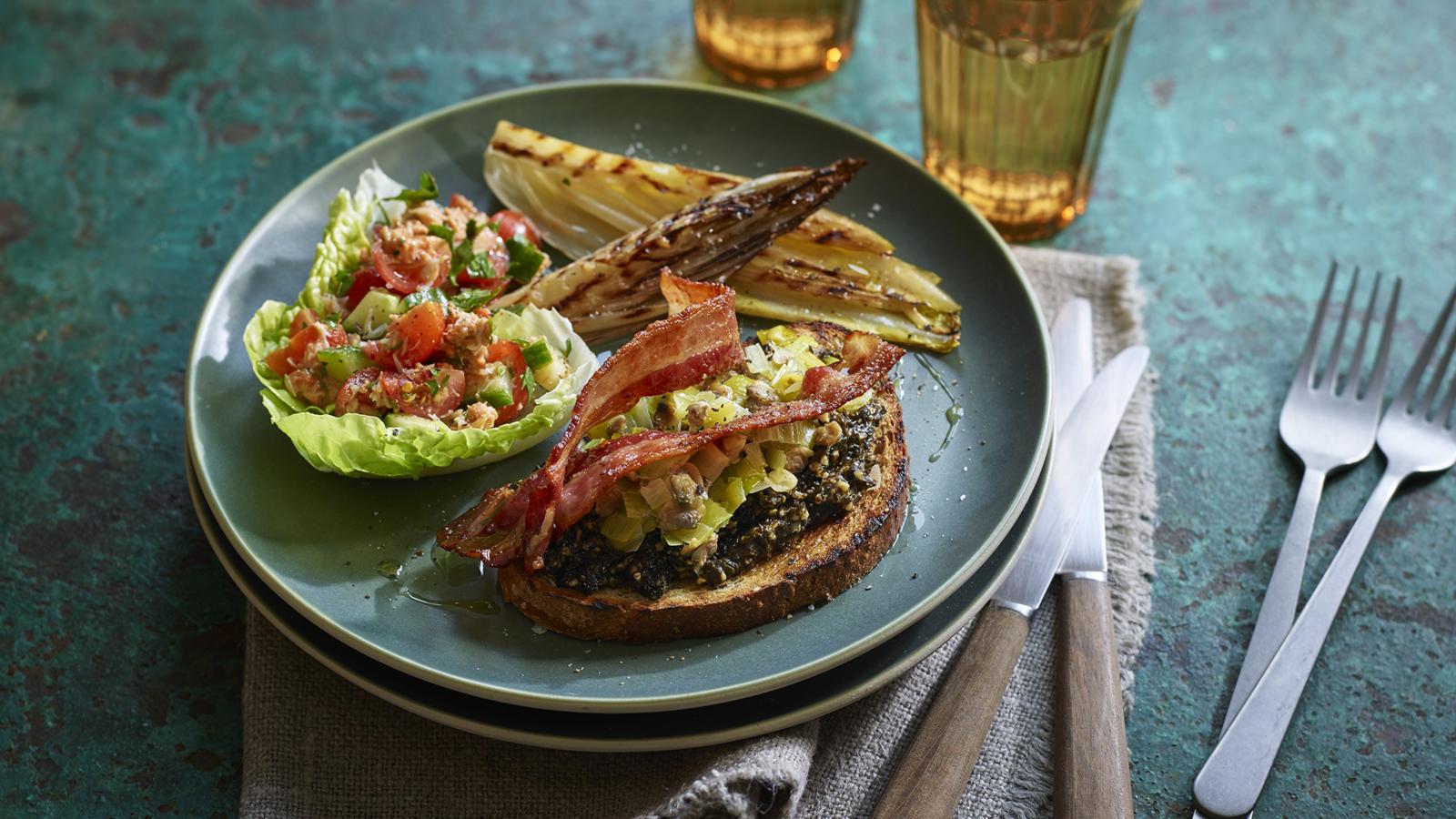 Seaweed bread bruschetta