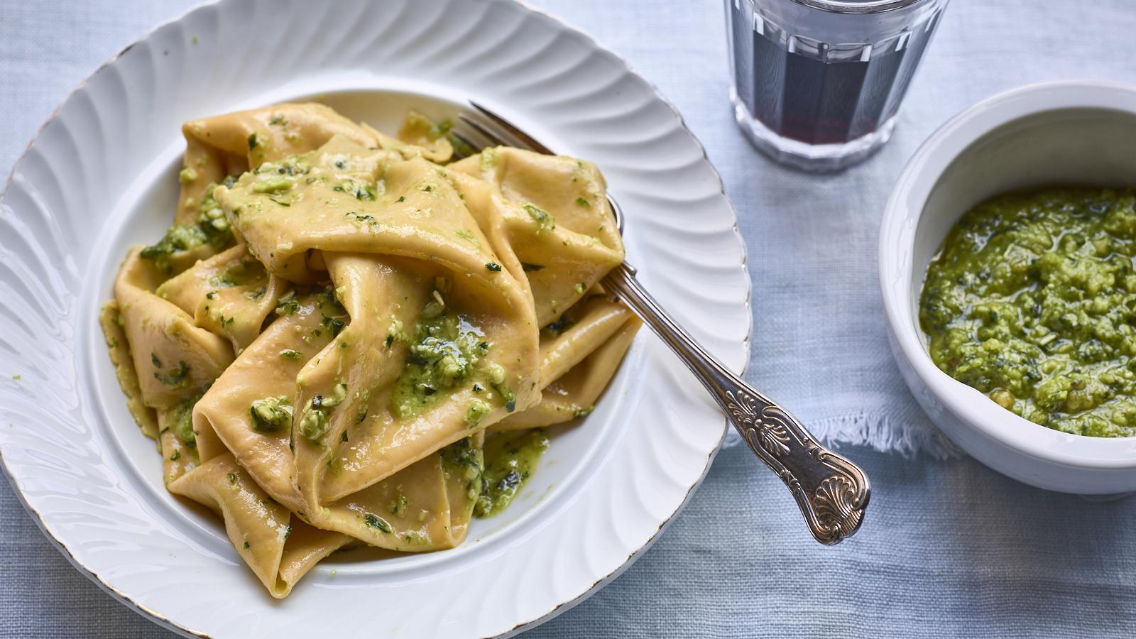 Silk handkerchief pasta with pesto