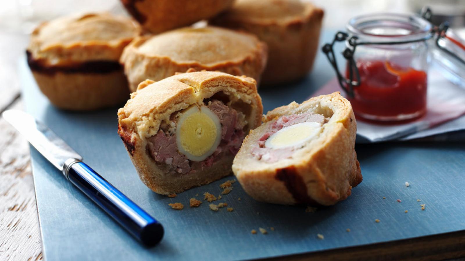 Small pork pies with quails’ eggs