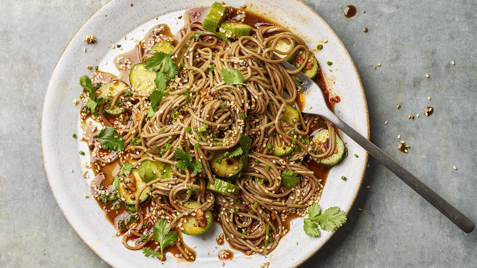 Smashed cucumber noodle salad 