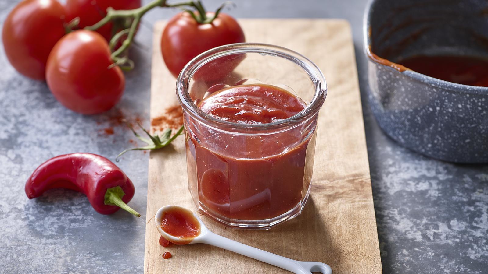 Smoked tomato ketchup