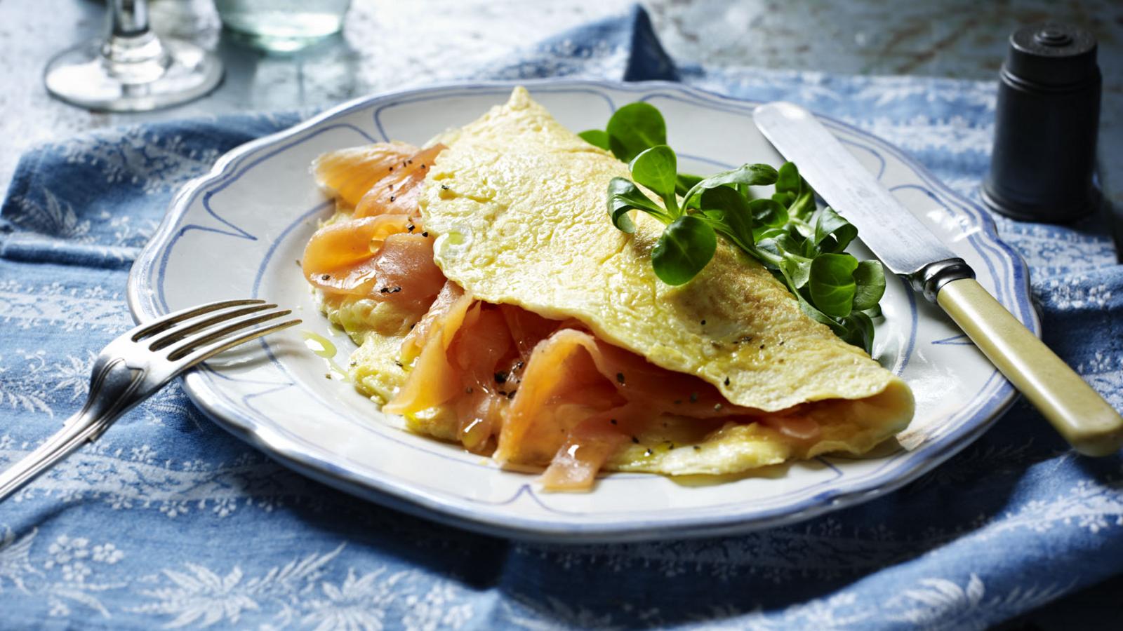 Smoked salmon omelette