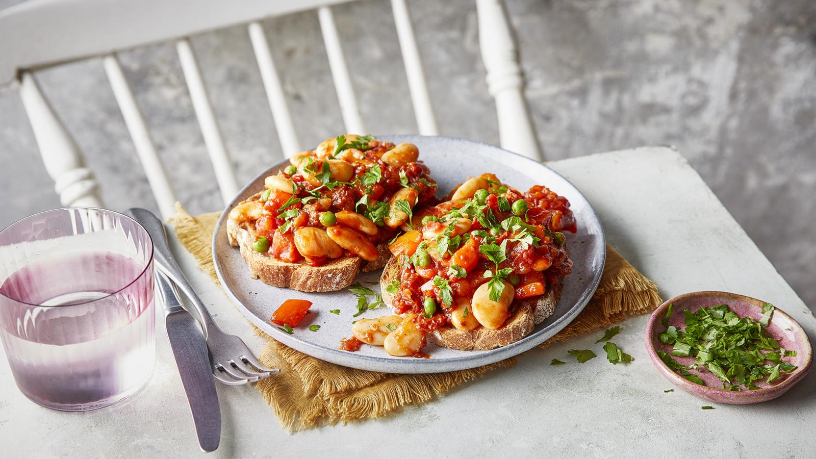 Smoky butter beans and peas 