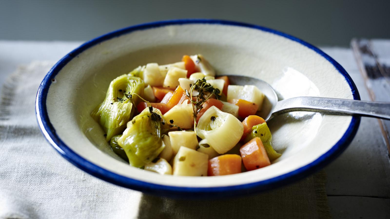 Smothered leeks and kohlrabi