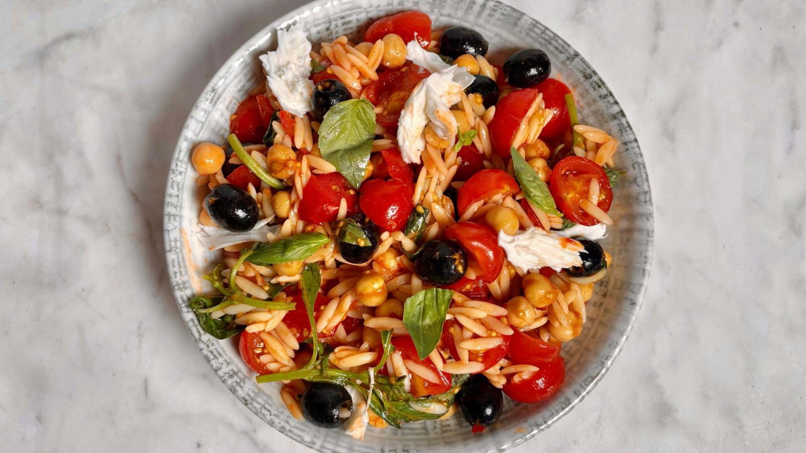 Spiced corn and halloumi salad with peach
