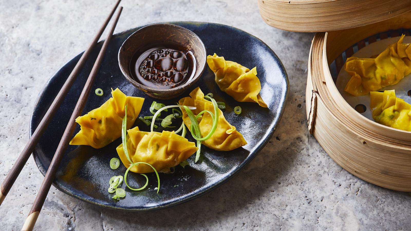 Steamed prawn gyoza