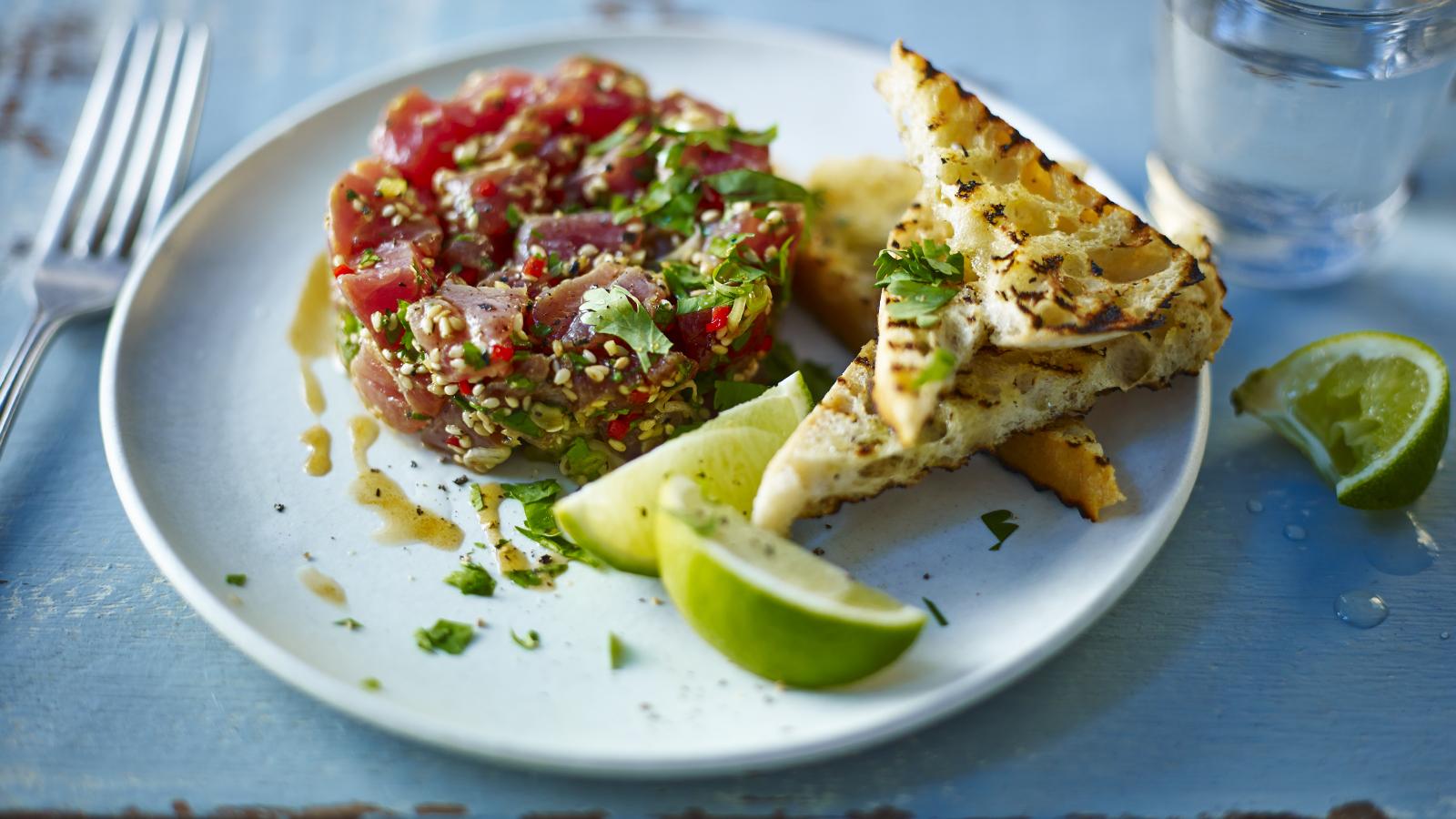 Tuna tartare with chilli, ginger and sesame 