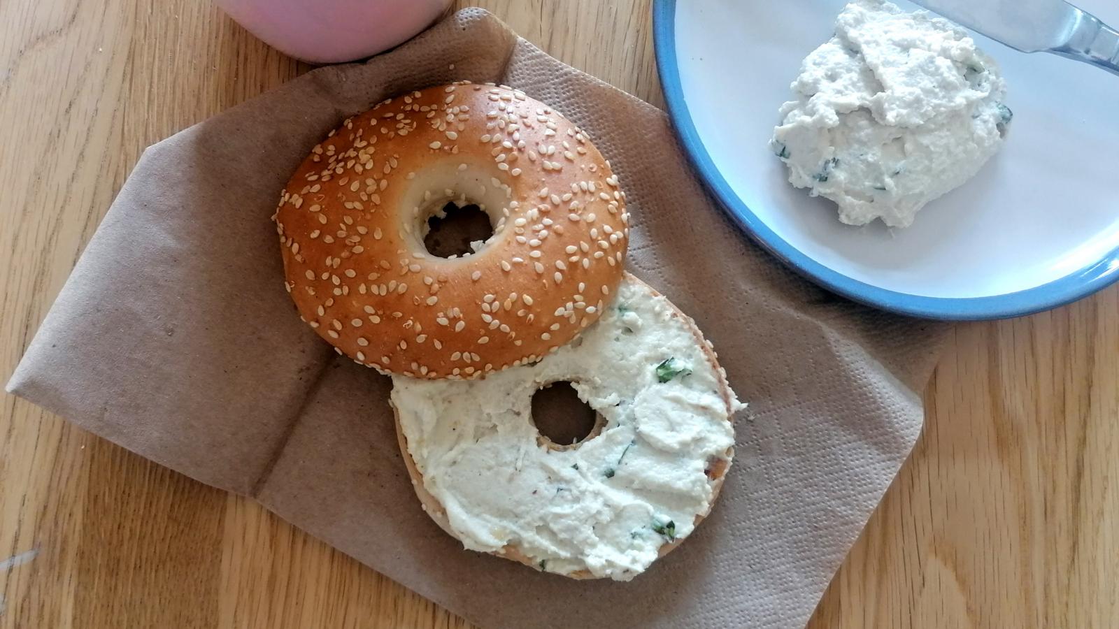 Vegan cream “cheese”