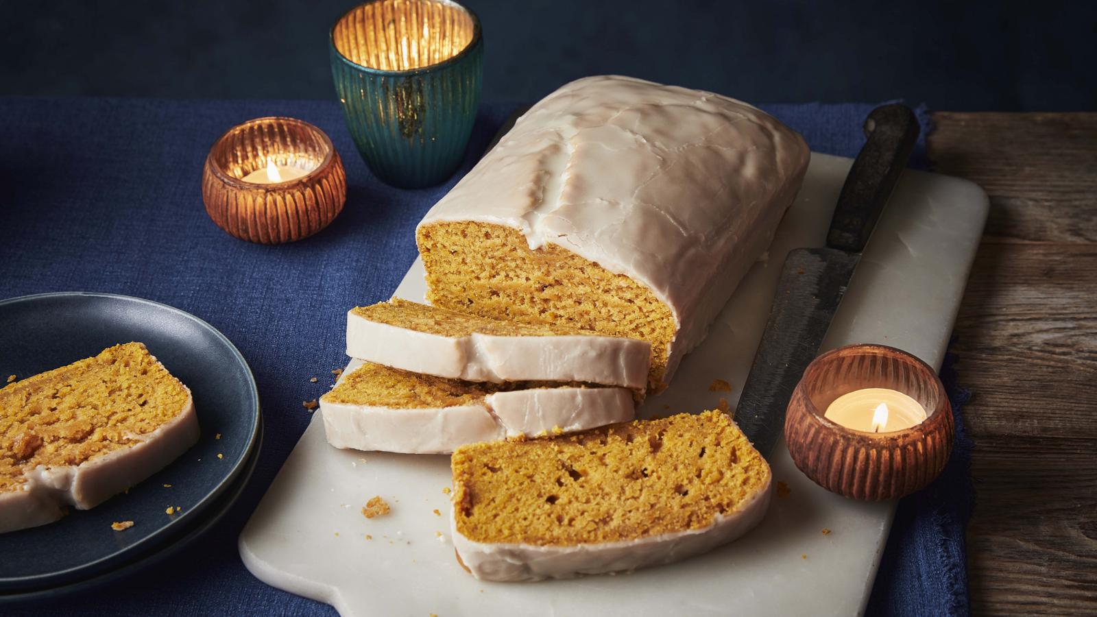 Vegan pumpkin loaf cake