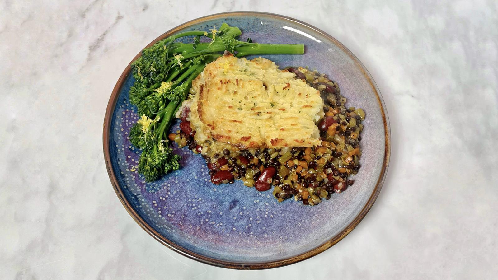 Vegan shepherd’s pie with lemon and garlic Tenderstem broccoli 