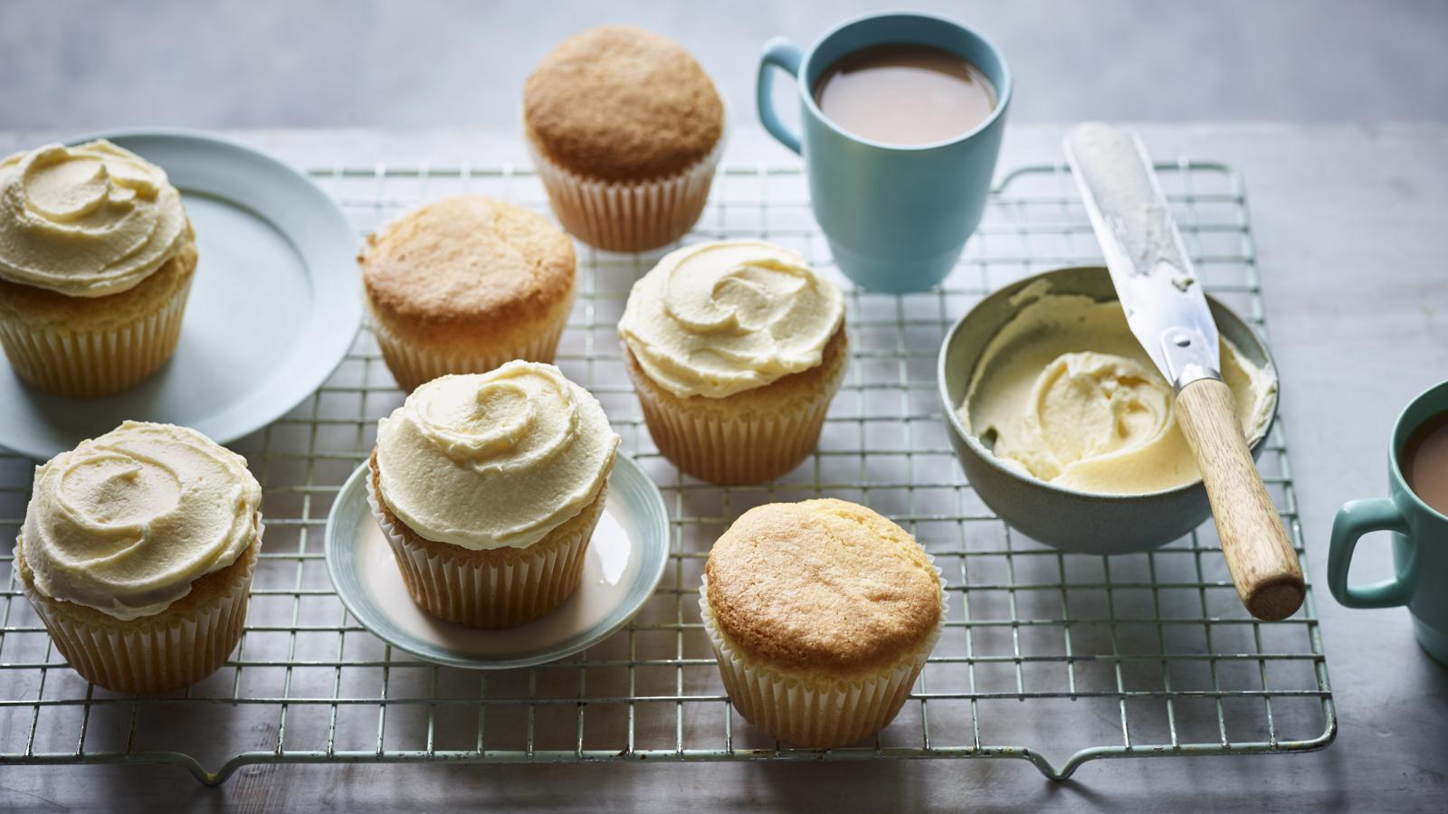 Vegan vanilla cupcakes 