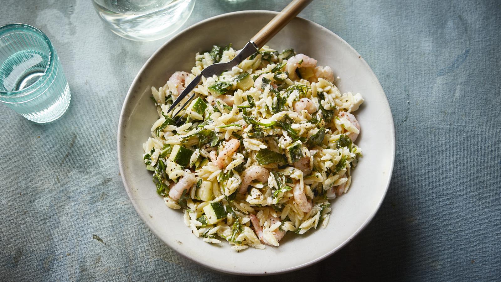 Orzo with prawns, lemon and feta