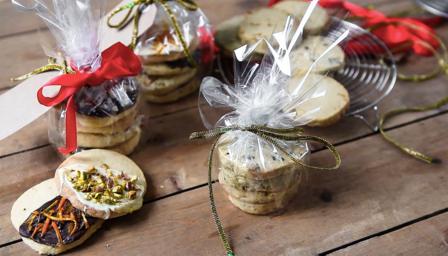 Christmas shortbread recipe - BBC Food