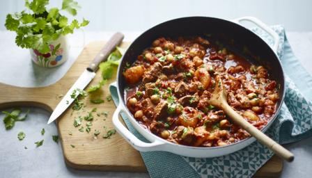 Harissa lamb with chickpeas recipe - BBC Food