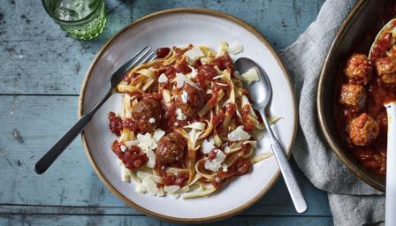Slow cooker beef recipes - BBC Food