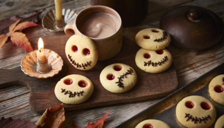 Spooky Halloween cookies recipe - BBC Food