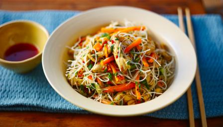 Steamed Thai chicken noodle salad