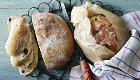 Sun-dried tomato and olive bread