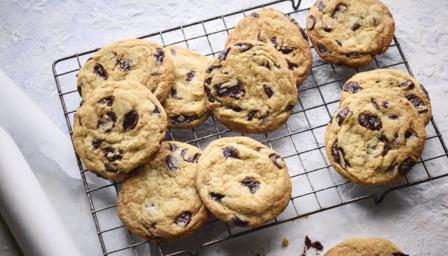 Chocolate chip pan cookie recipe - BBC Food