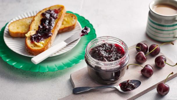 Crab apple jelly recipe - BBC Food