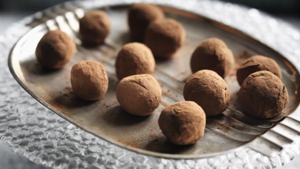 jamaican_rum_truffles_09151_16x9.jpg