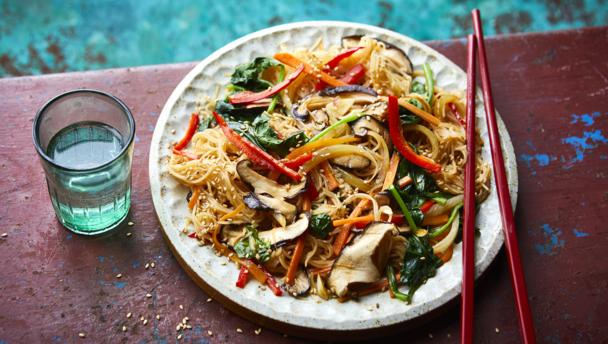 Healthy chicken stir-fry recipe - BBC Food
