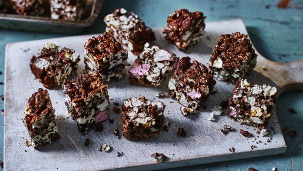 Popcorn bars recipe - BBC Food