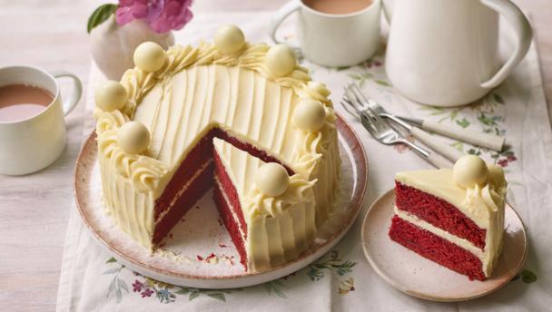 Mary Berry's easy cake recipes - BBC Food