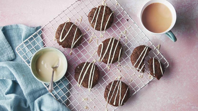 Chocolate chip pan cookie recipe - BBC Food