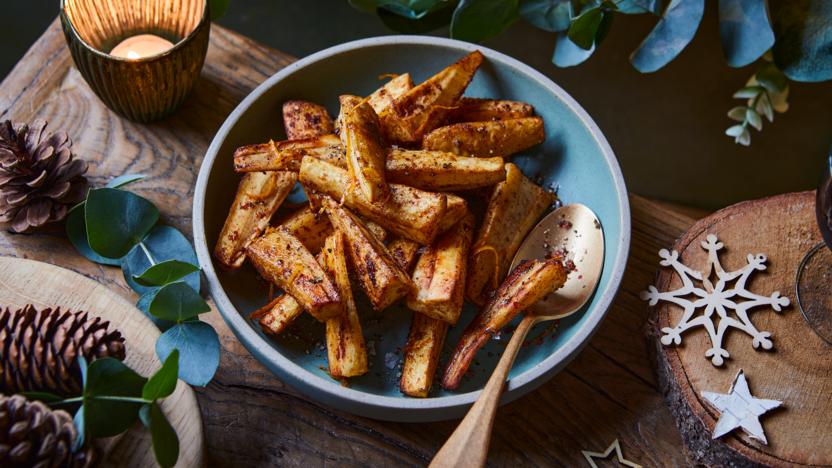 https://ichef.bbci.co.uk/food/ic/food_16x9_832/recipes/air_fryer_parsnips_with_67761_16x9.jpg