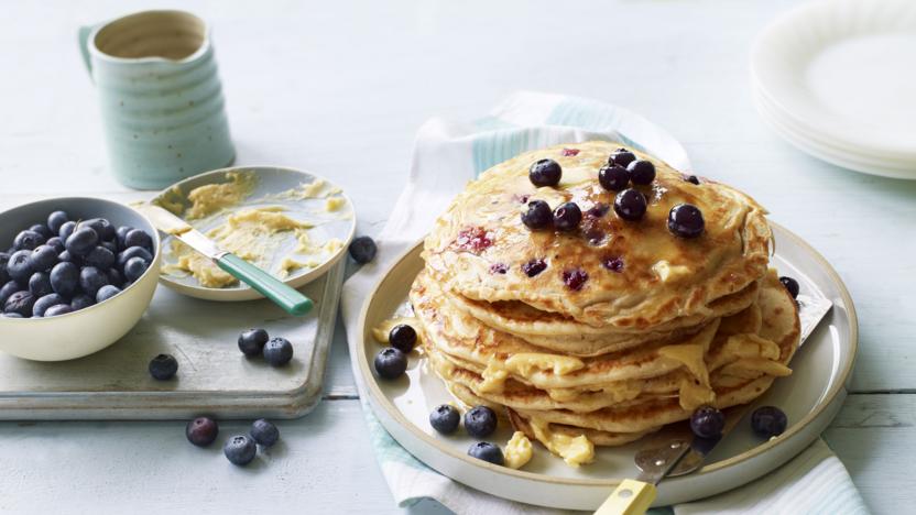 Blueberry pancakes recipe - BBC Food